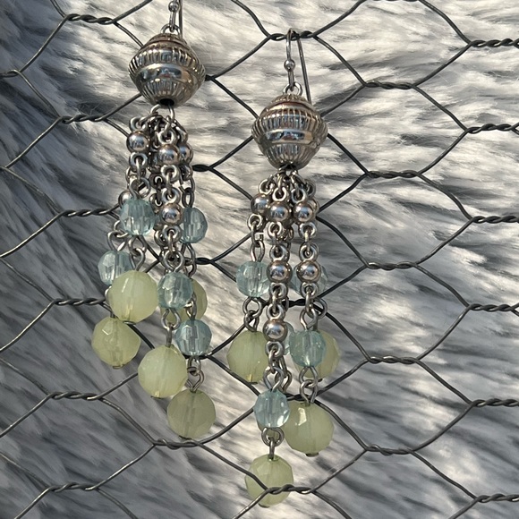 Beautiful silver tone, pale yellow green and pale blue beads earrings - Picture 2 of 4
